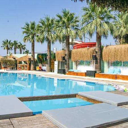 Dream Palace Hotel