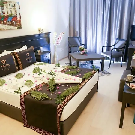 Dream Palace 3*