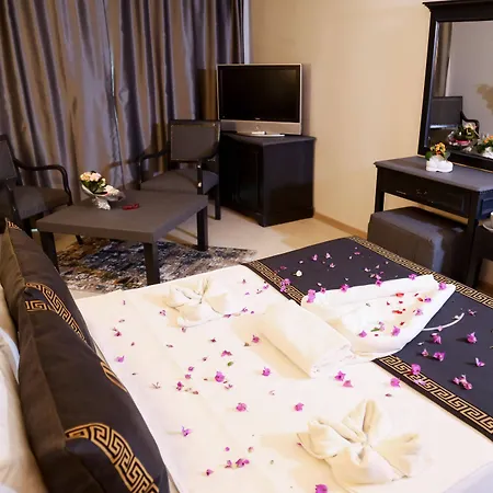 Dream Palace Hotel 3*