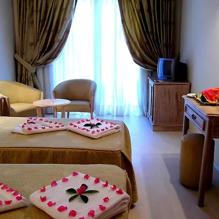 Dream Palace Hotel 3*